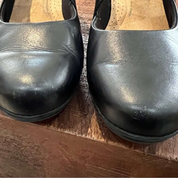 Clarks Mary Jane Size 11W Black Leather 11 Wide - Picture 12 of 16